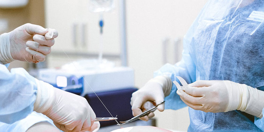 What Does an Orthopedic Surgeon Do? A Look at This Surgical Specialty